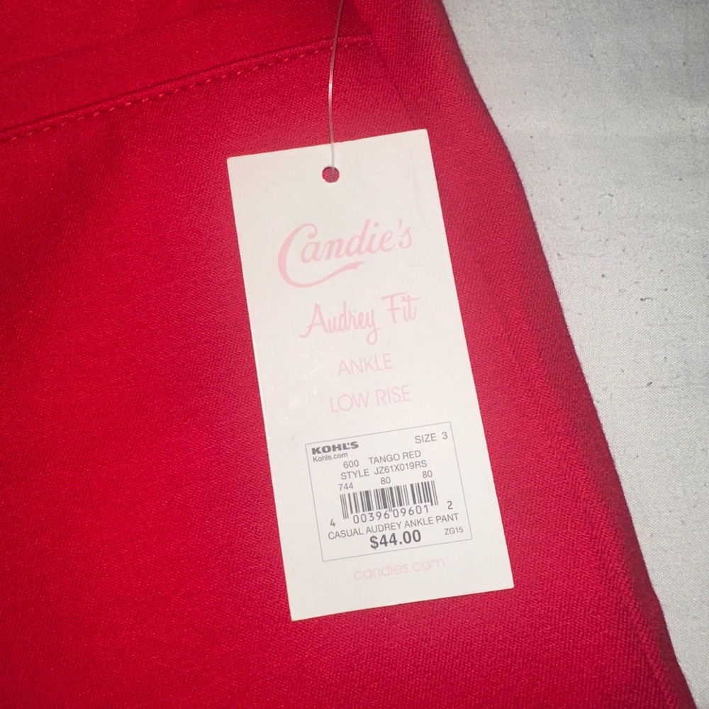 NWT Candies Audrey fit ankle pant. Size 3.